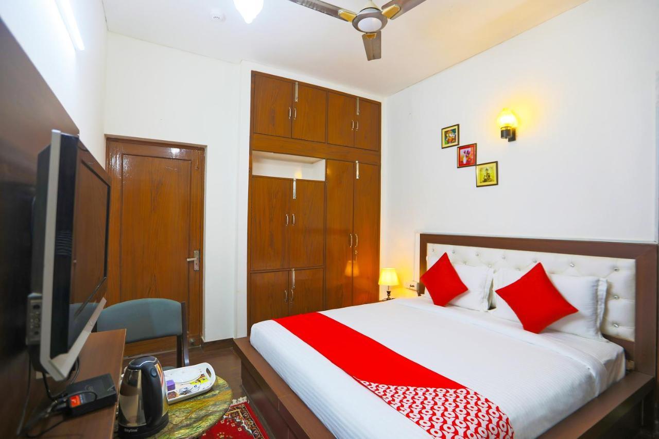 Oyo 62702 Golden Home Stay Nueva Delhi Exterior foto