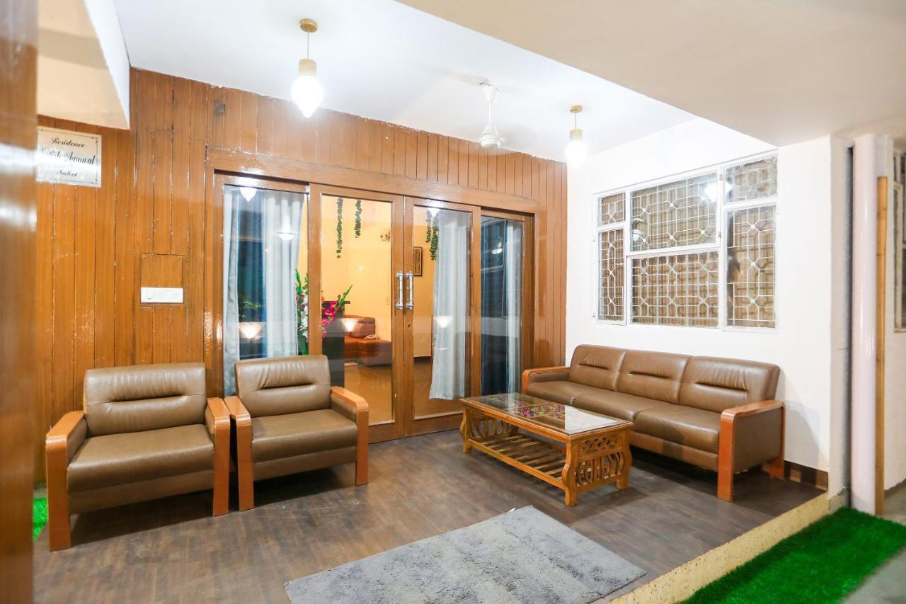 Oyo 62702 Golden Home Stay Nueva Delhi Exterior foto
